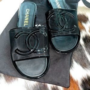 Black Chanel mesh mules 2021 SS